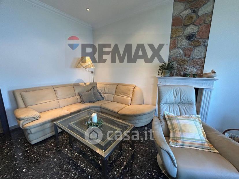 Villa in Via Lavesino — foto 10 di 45