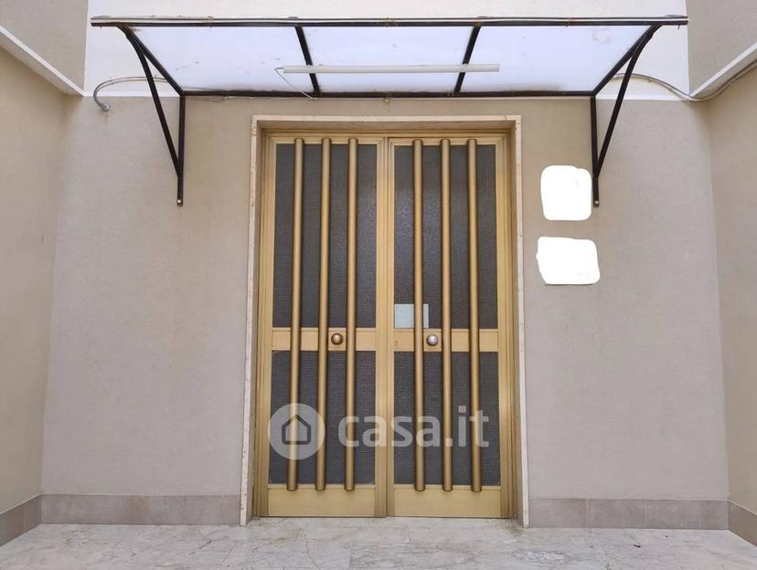 Trilocale in Via Lussemburgo — foto 14 di 18