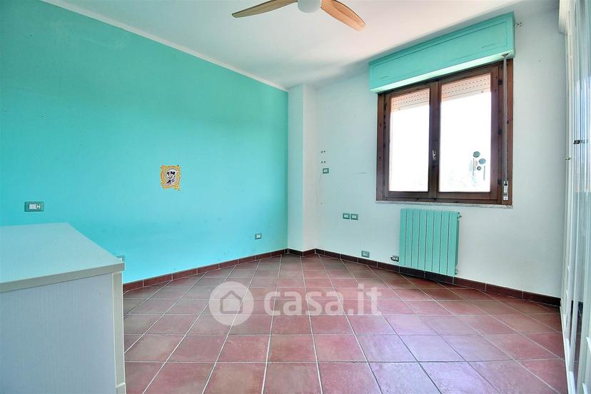 Appartamento in Via Fratelli Rosselli — foto 3 di 30