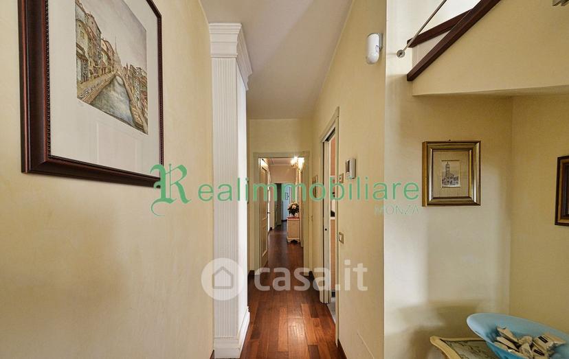 Appartamento in Via Bartolomeo Zucchi — foto 2 di 79