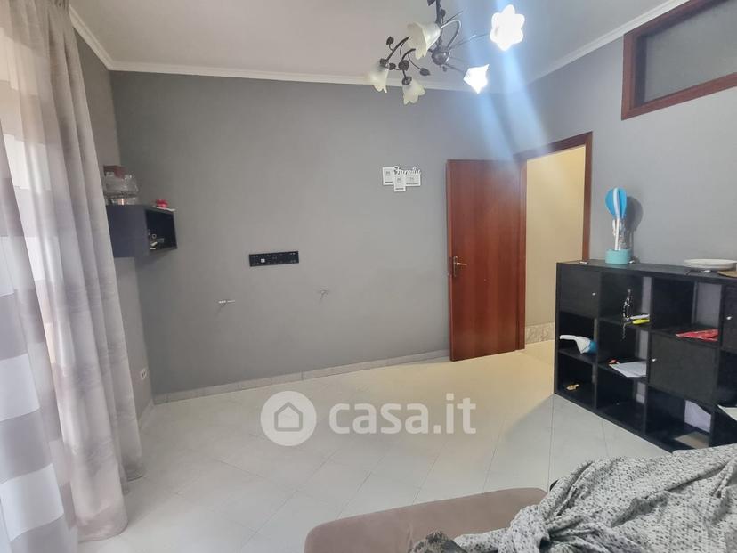 Trilocale in Via Cosimo Petrillo 132 — foto 13 di 30