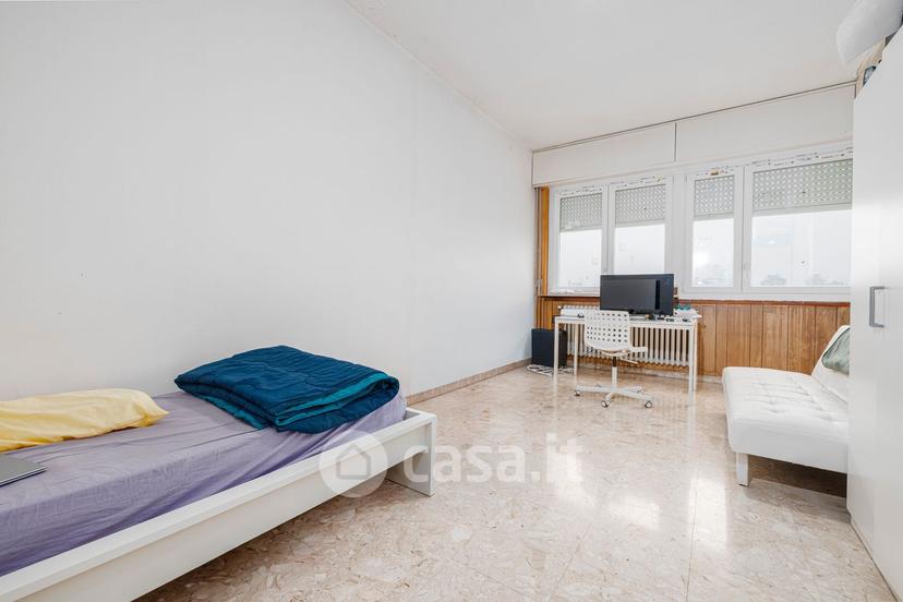 Bilocale in Viale Lombardia 43 — foto 9 di 9