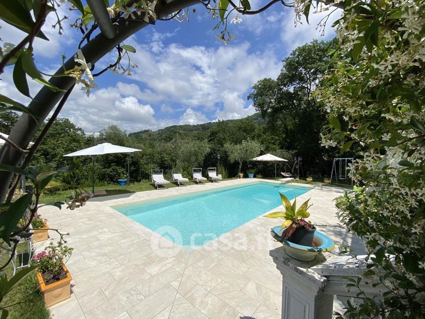 Villa in Castelnuovo — foto 25 di 72