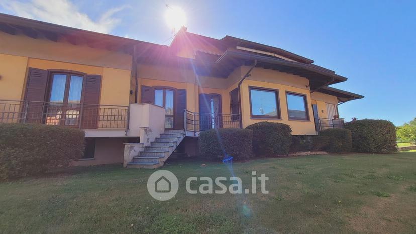 Villa in Via Fratelli Bandiera — foto 9 di 84