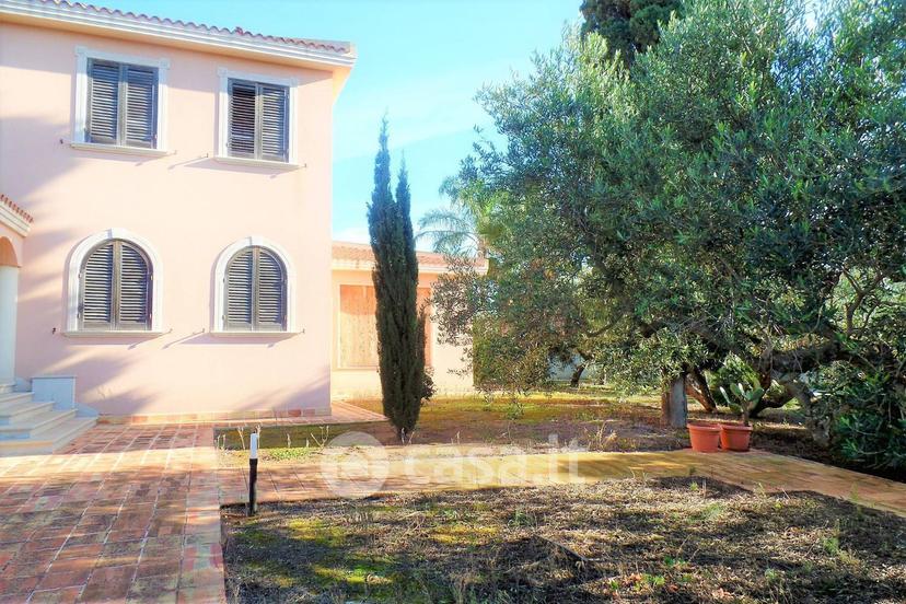 Villa in Via Gorizia 1 — foto 25 di 34