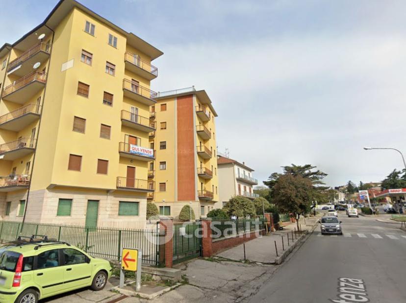 Appartamento in Via Monticchio — foto 7 di 32