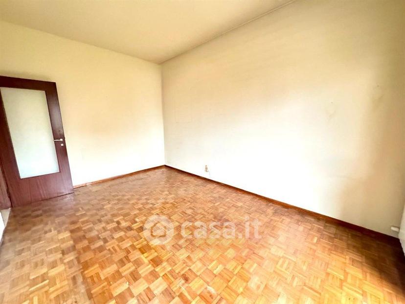 Trilocale in Via Luca della Robbia 1 — foto 23 di 29