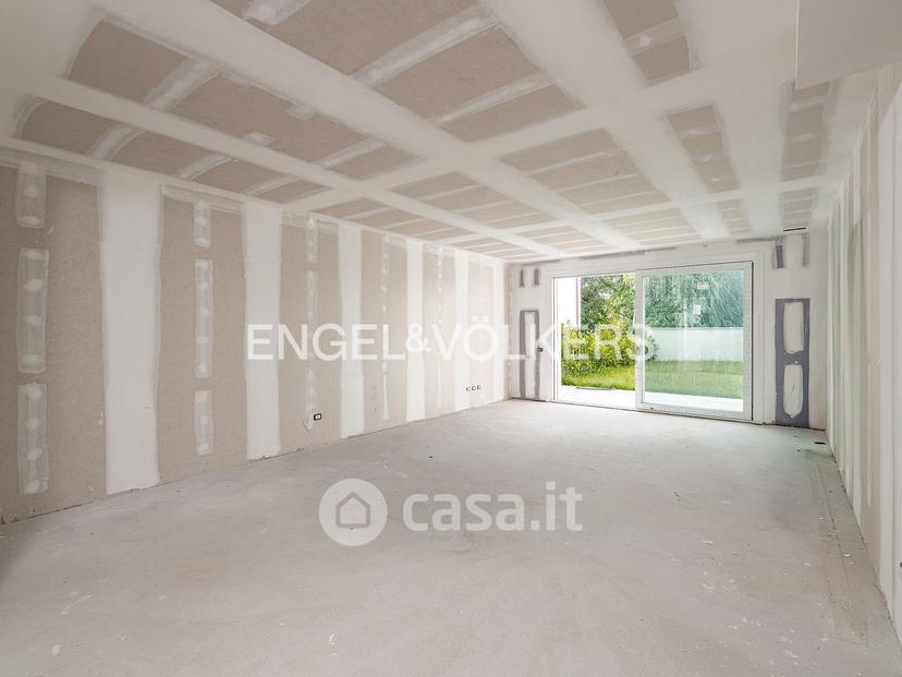 Quadrilocale in Via Meucci 6 — foto 4 di 12
