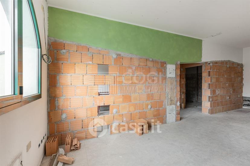 Trilocale in Via Carlo Cattaneo 2 — foto 15 di 18