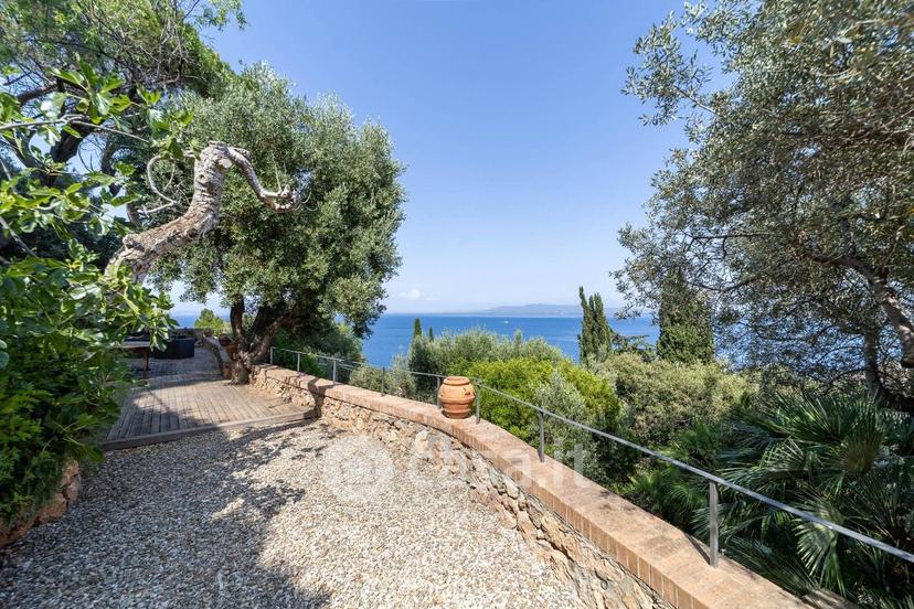 Villa in Via dei Fari 1 — foto 19 di 46