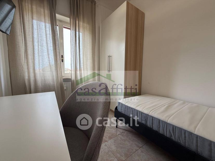 Stanza in Via Palena 1 — foto 6 di 28