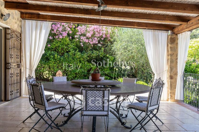 Villa in Via dello Scoiattolo — foto 24 di 34