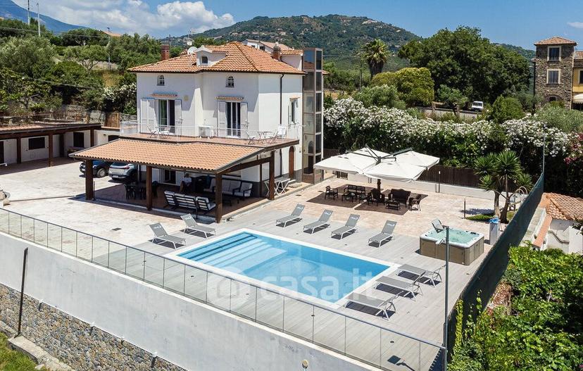Villa in Via Chiuse 11 — foto 20 di 37