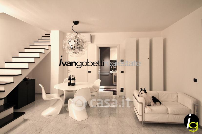 Villa in Via Martiri della Libertà 8 — foto 19 di 72