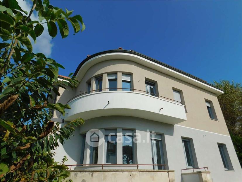 Quadrilocale in Via Brogioli 9 — foto 5 di 15