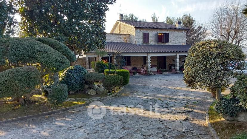 Villa in Località Uvaiolo — foto 11 di 66