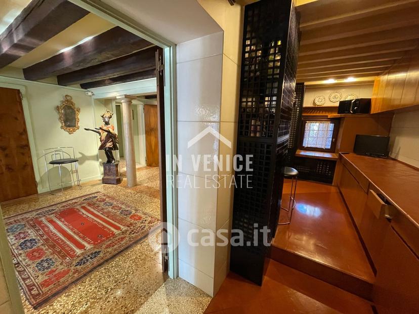 Appartamento in Calle del Duca — foto 13 di 26