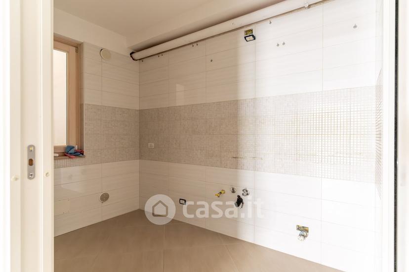 Quadrilocale in Via Edmondo de Amicis 50 a — foto 5 di 30