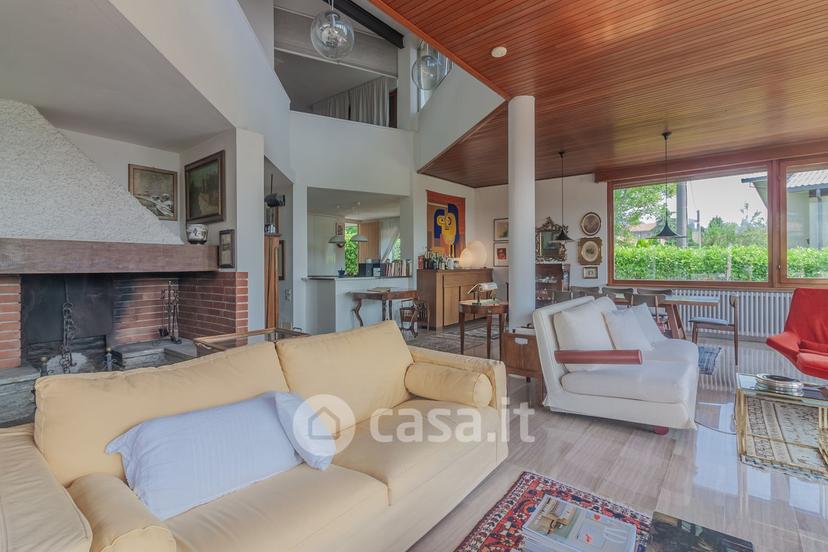 Villa in Via Como 19 — foto 2 di 32