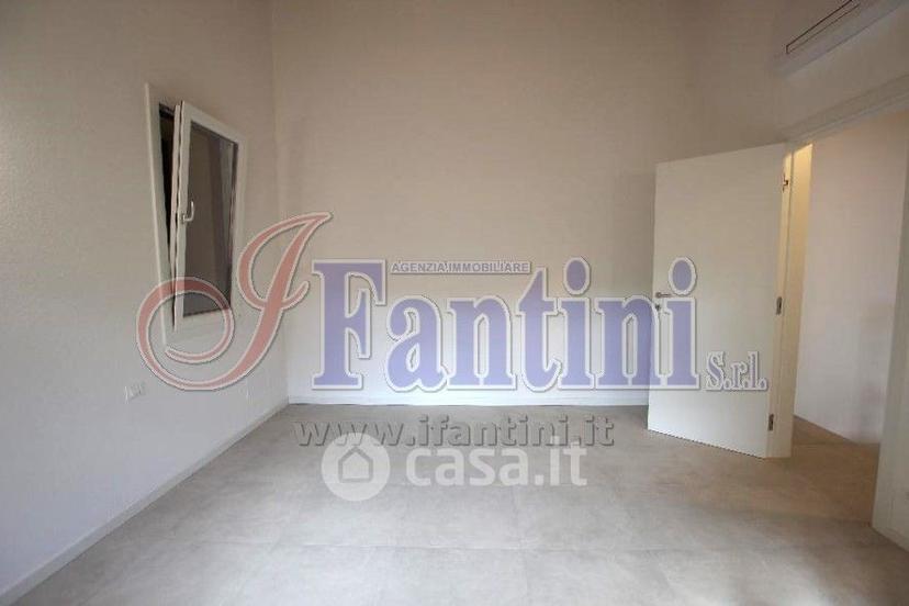 Trilocale in Via Ugo Bassi 62 — foto 6 di 21
