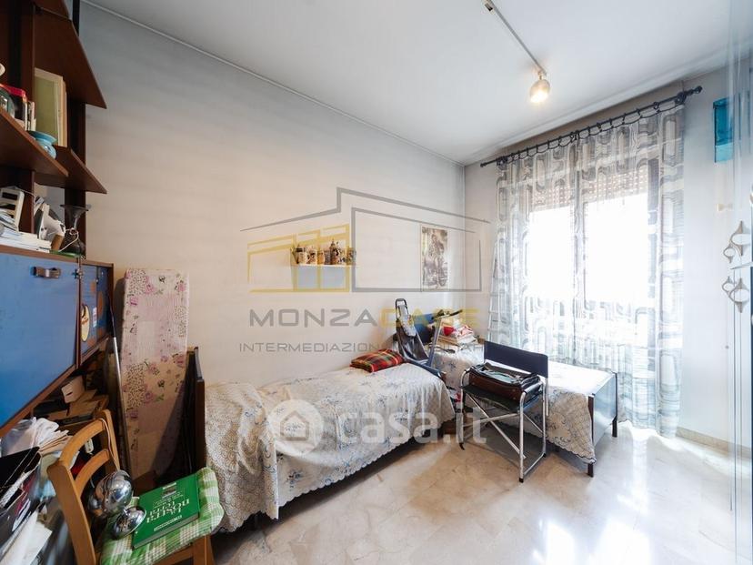 Trilocale in Viale Campania 56 — foto 27 di 35