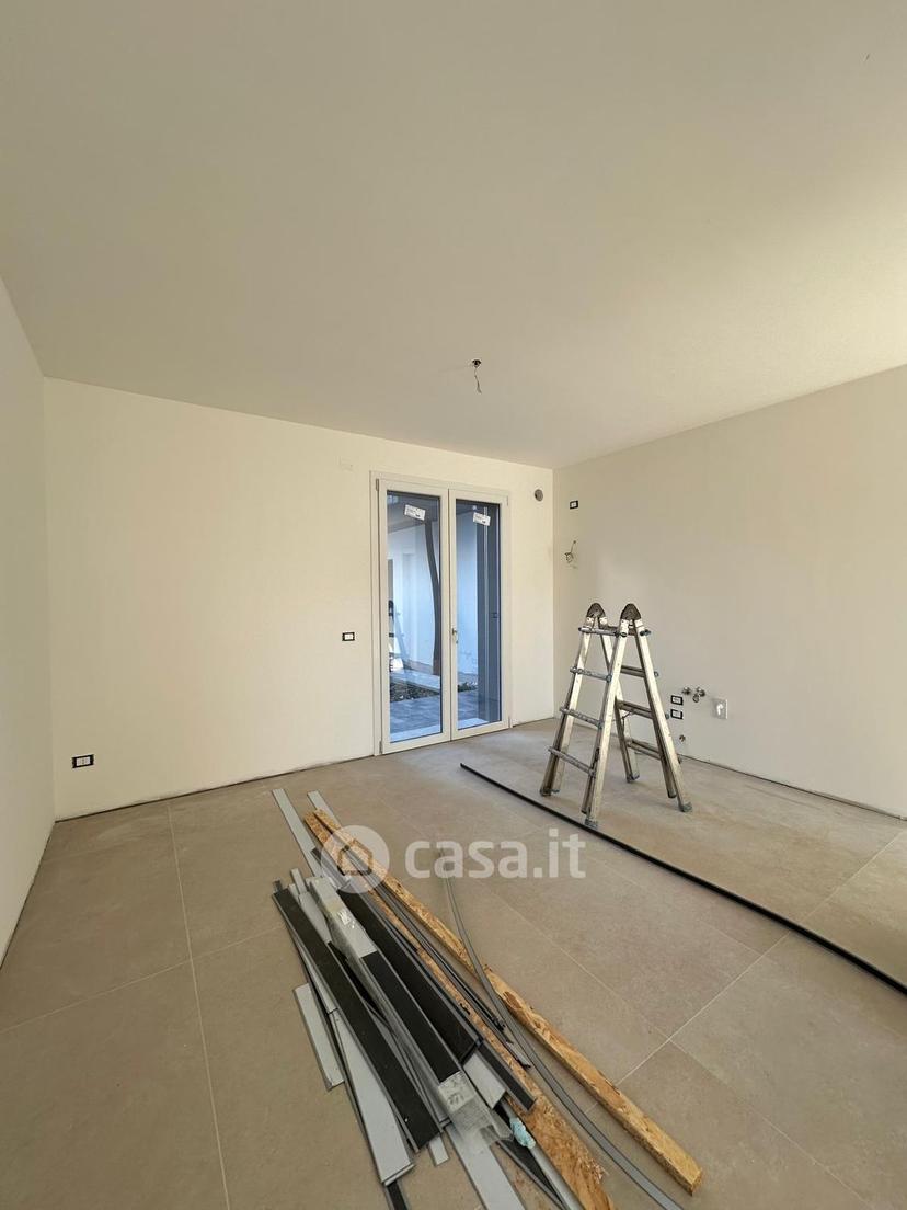 Trilocale in Via Ernest Hemingway — foto 16 di 29