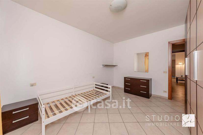 Trilocale in Via Fratelli Rosselli — foto 3 di 26