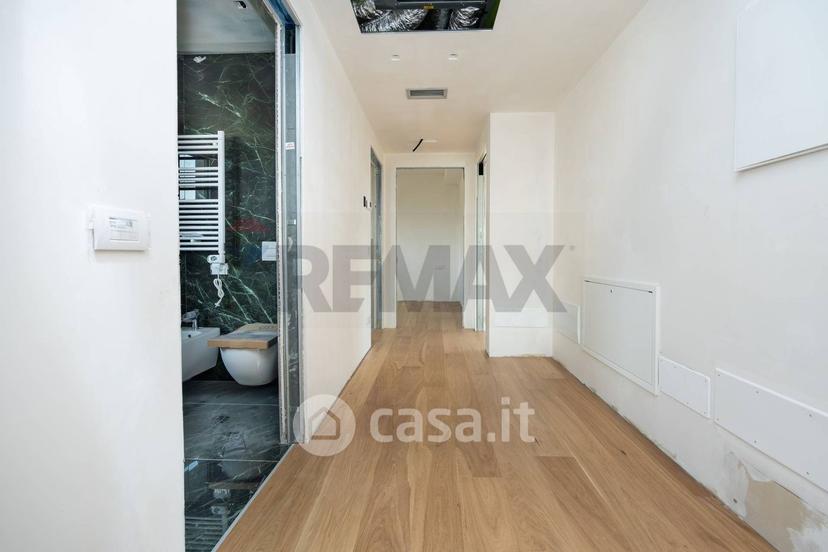Trilocale in Via Piave 23 — foto 2 di 51