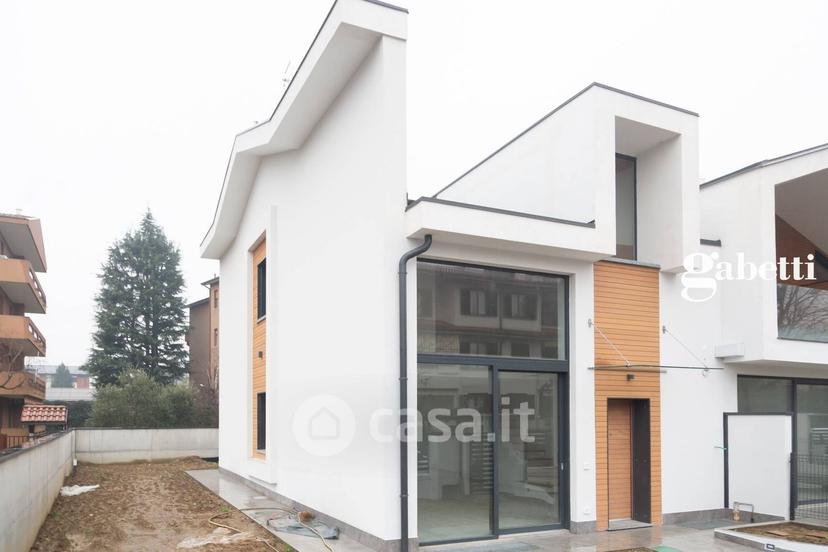 Villa in Via Fratelli Bandiera — foto 45 di 52
