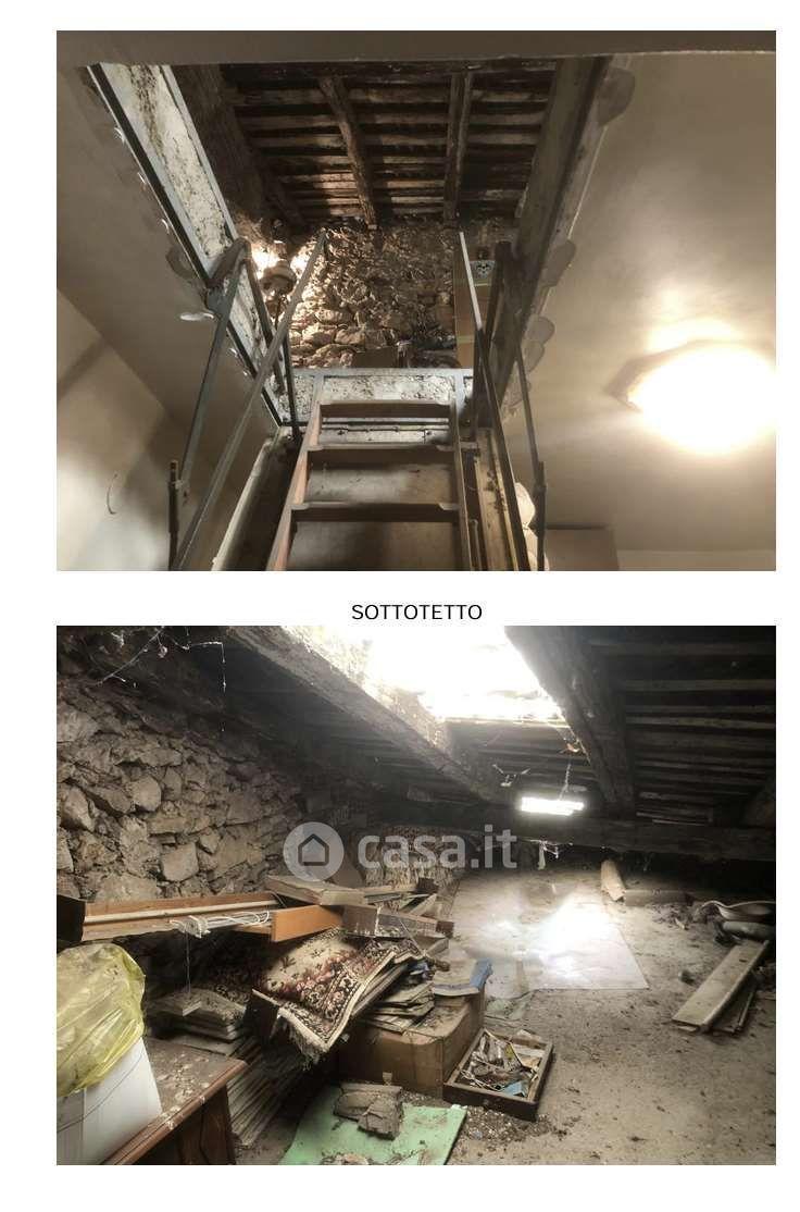 Trilocale in Via Gazzolo 14 — foto 13 di 25