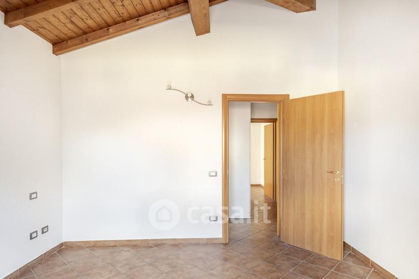 Trilocale in Via Bonvicini Adolfo 2 — foto 31 di 32