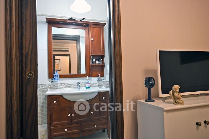 Villa in Via Giulio Cesare 62 — foto 16 di 105