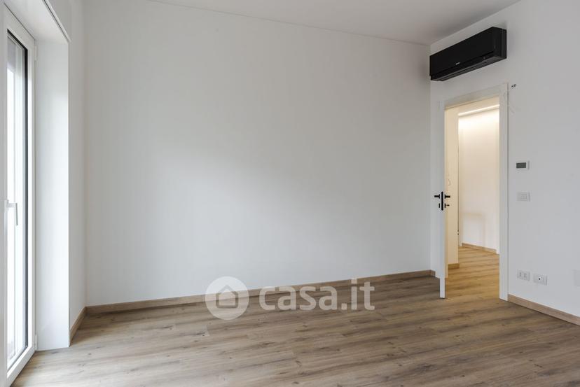 Appartamento in Via Livorno 3 — foto 24 di 33