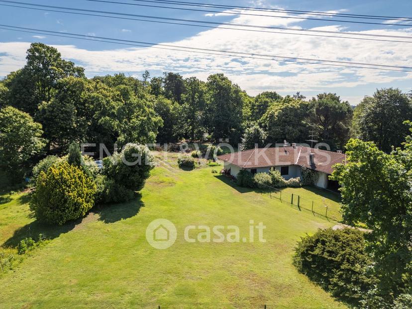 Villa in Viale Europa 16 — foto 7 di 16