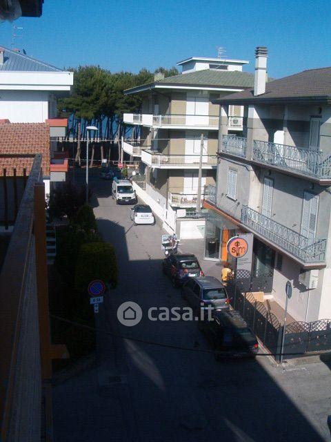 Trilocale in Via Campania 10 — foto 15 di 19