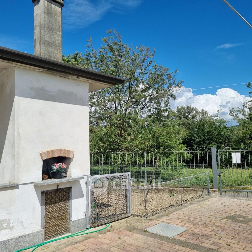 Villa in Via Ugo Foscolo 28 — foto 5 di 43