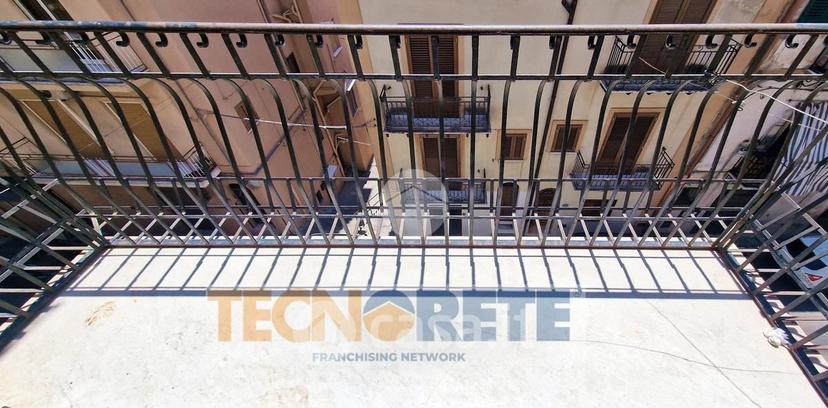 Trilocale in Via Pietro Novelli 132 — foto 3 di 38