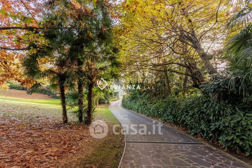 Villa in Viale John E Robert Kennedy — foto 4 di 34