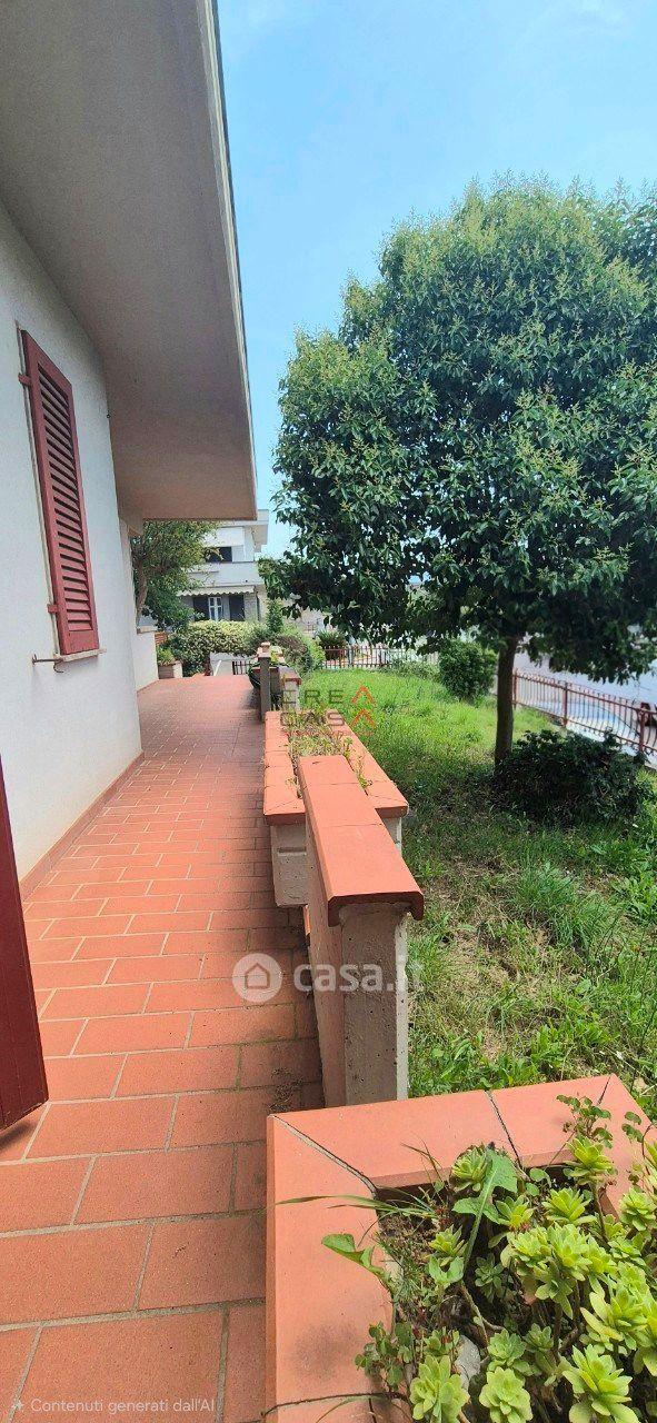 Villa in Via Eugenio Montale — foto 6 di 17