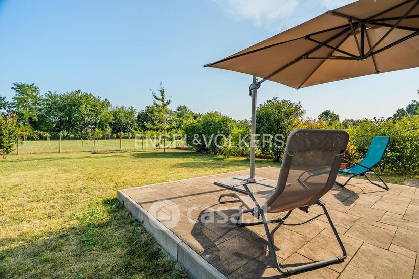 Villa in Via Alessandro Volta 22 — foto 31 di 44