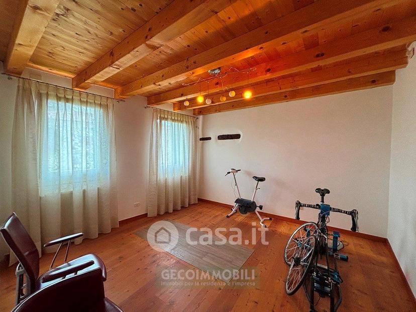 Villa in Via Caldoie — foto 16 di 30