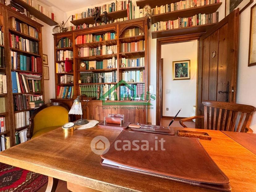 Villa in Via Cascine — foto 24 di 68