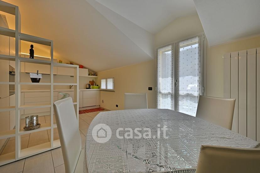 Trilocale in Via Indro Montanelli — foto 2 di 31