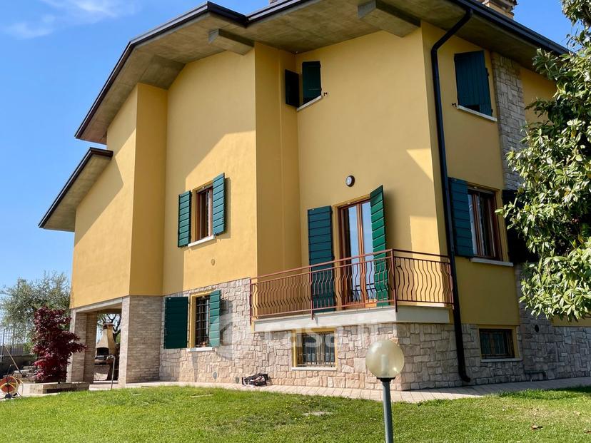 Villa in Via Isabella d'Este — foto 8 di 27