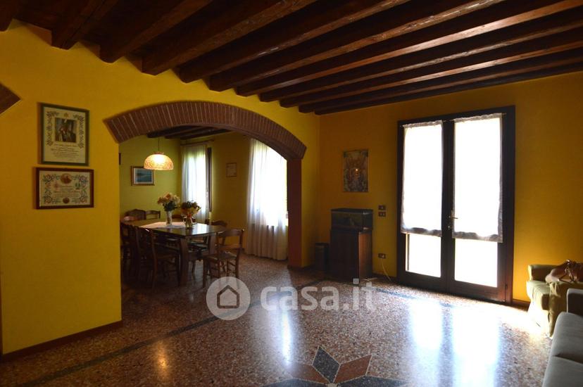 Villa in Via Roma 47 — foto 24 di 80