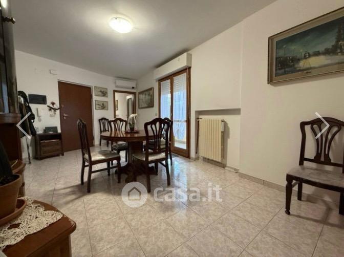 Quadrilocale in Viale A. Moro 232 — foto 19 di 21