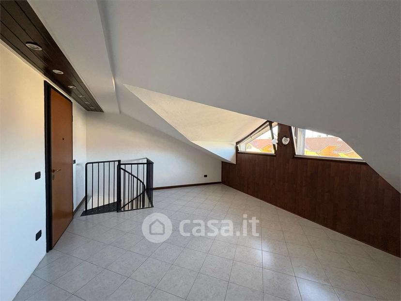 Trilocale in Via Madame Marie Curie 3 — foto 4 di 15