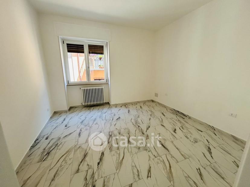 Trilocale in Via Confalonieri — foto 18 di 24