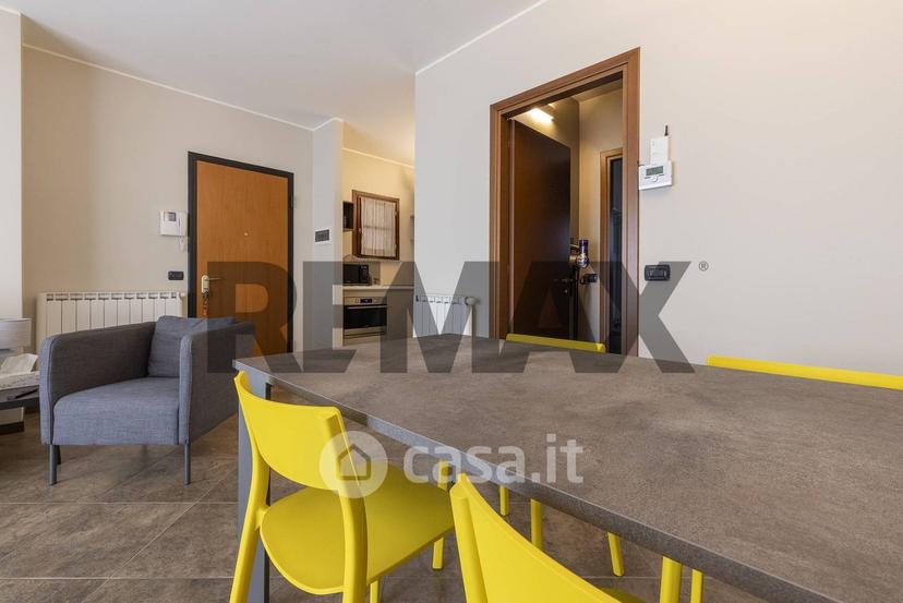 Bilocale in Via Lago Maggiore 4 — foto 4 di 25