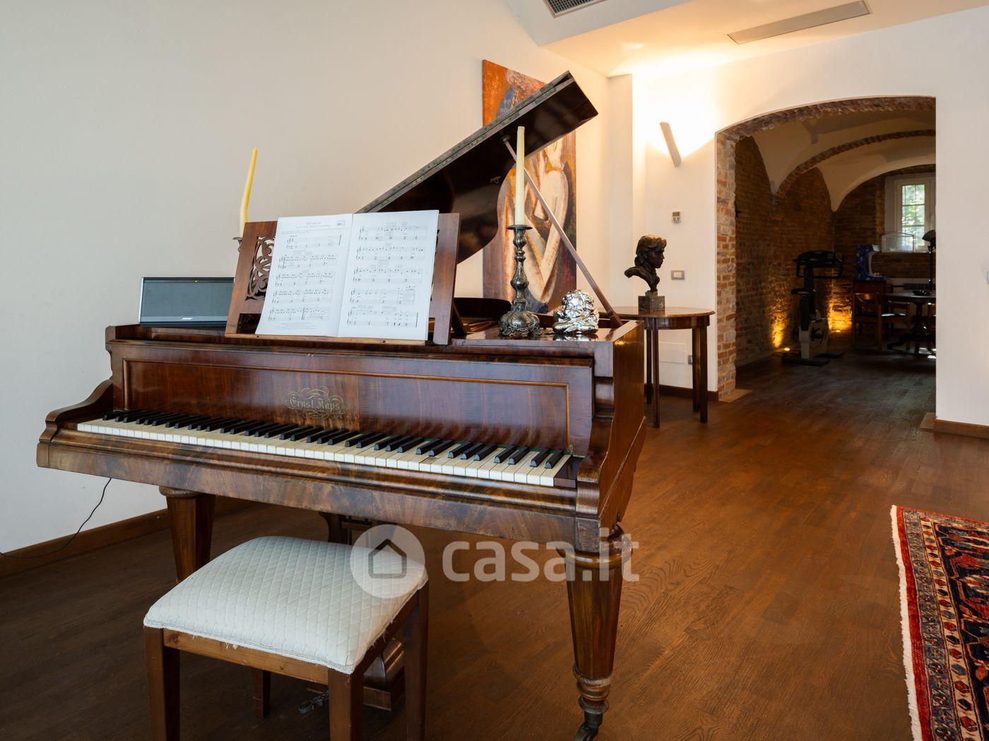 Villa in Viale Lodi 45